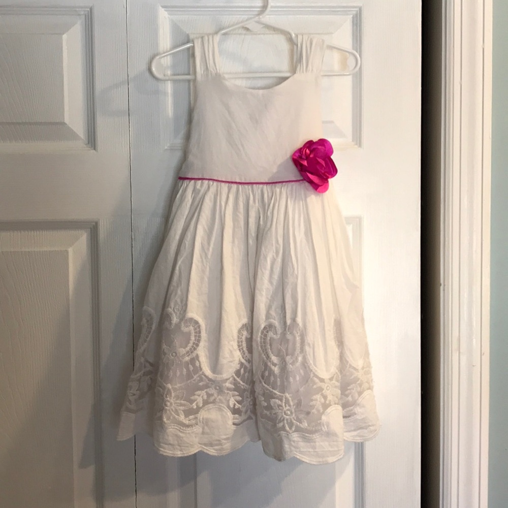 Gorgeous white little girl’s dress